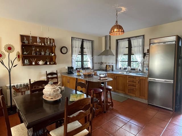 4 soveværelse Finca/Landehus til salg i Villagatón - € 150.000 (Ref: 9065280)