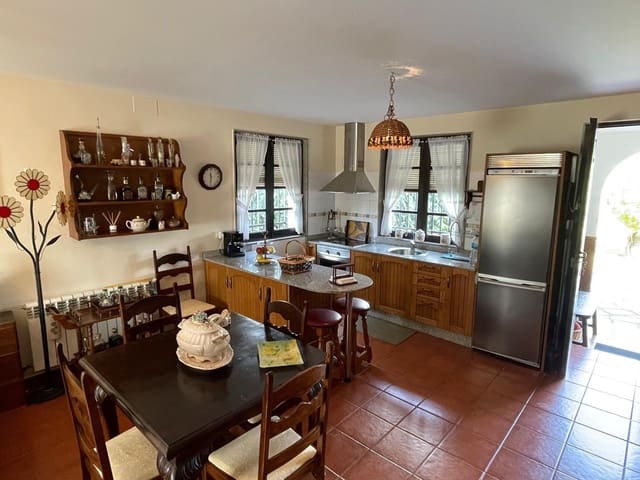 4 soveværelse Finca/Landehus til salg i Villagatón - € 150.000 (Ref: 9065280)