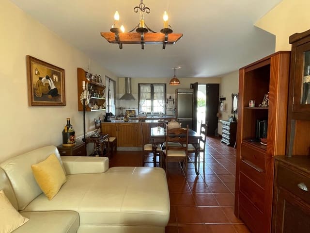 4 soveværelse Finca/Landehus til salg i Villagatón - € 150.000 (Ref: 9065280)