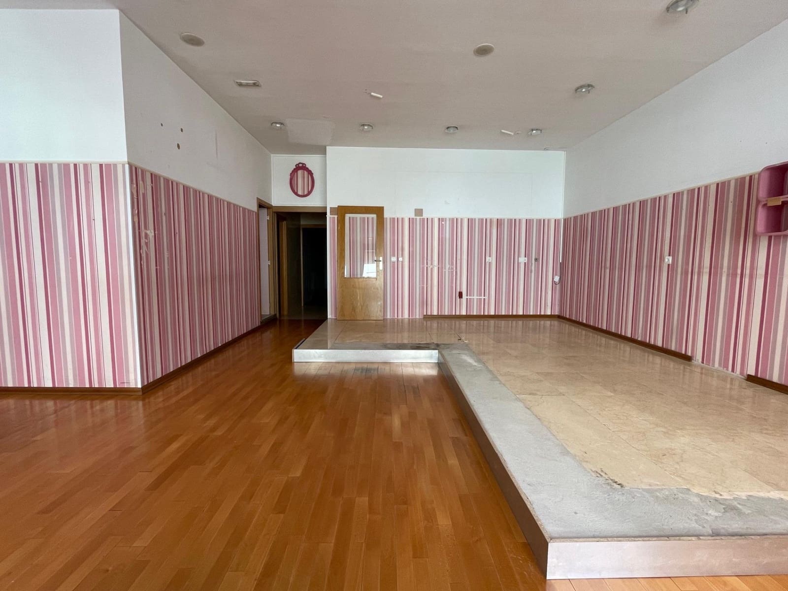 Erhverv til leje i Ponferrada - € 670 (Ref: 9100808)