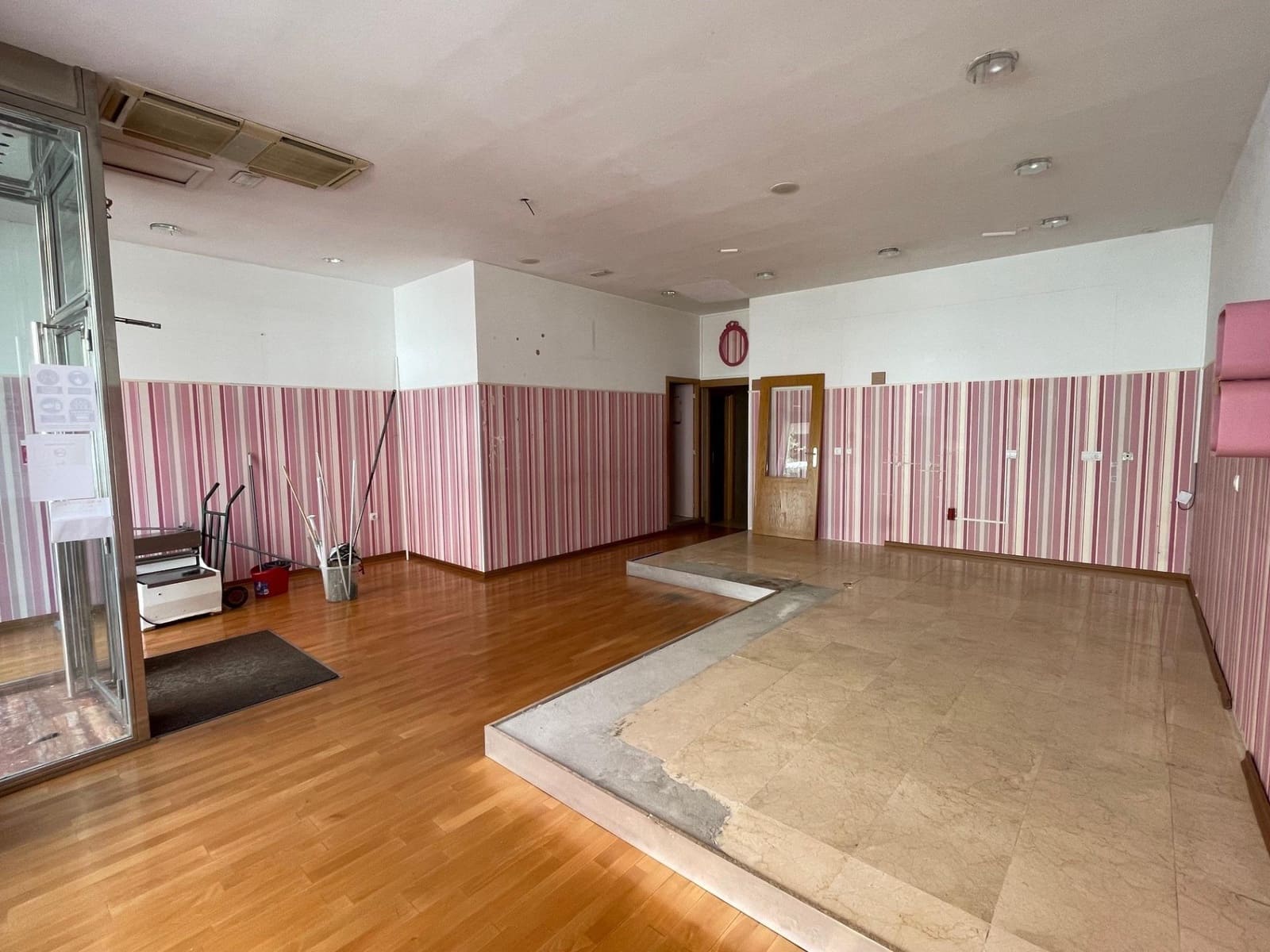 Erhverv til leje i Ponferrada - € 670 (Ref: 9100808)