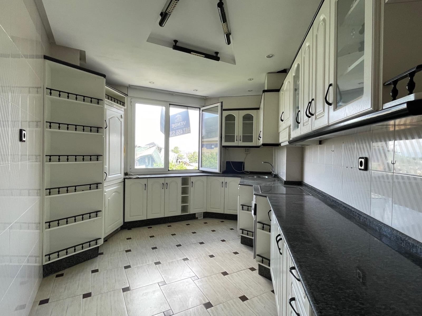 4 chambre Appartement à vendre à Ponferrada - 99 000 € (Ref: 9116161)