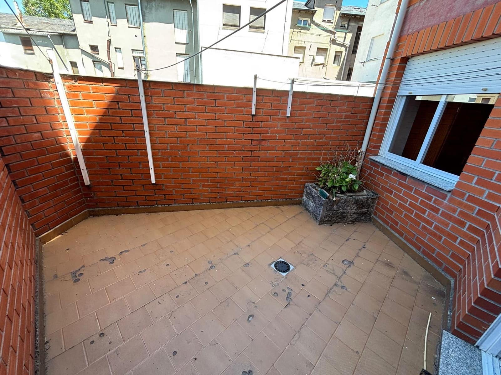 4 sovrum Lägenhet till salu i Ponferrada - 97 000 € (Ref: 9147252)