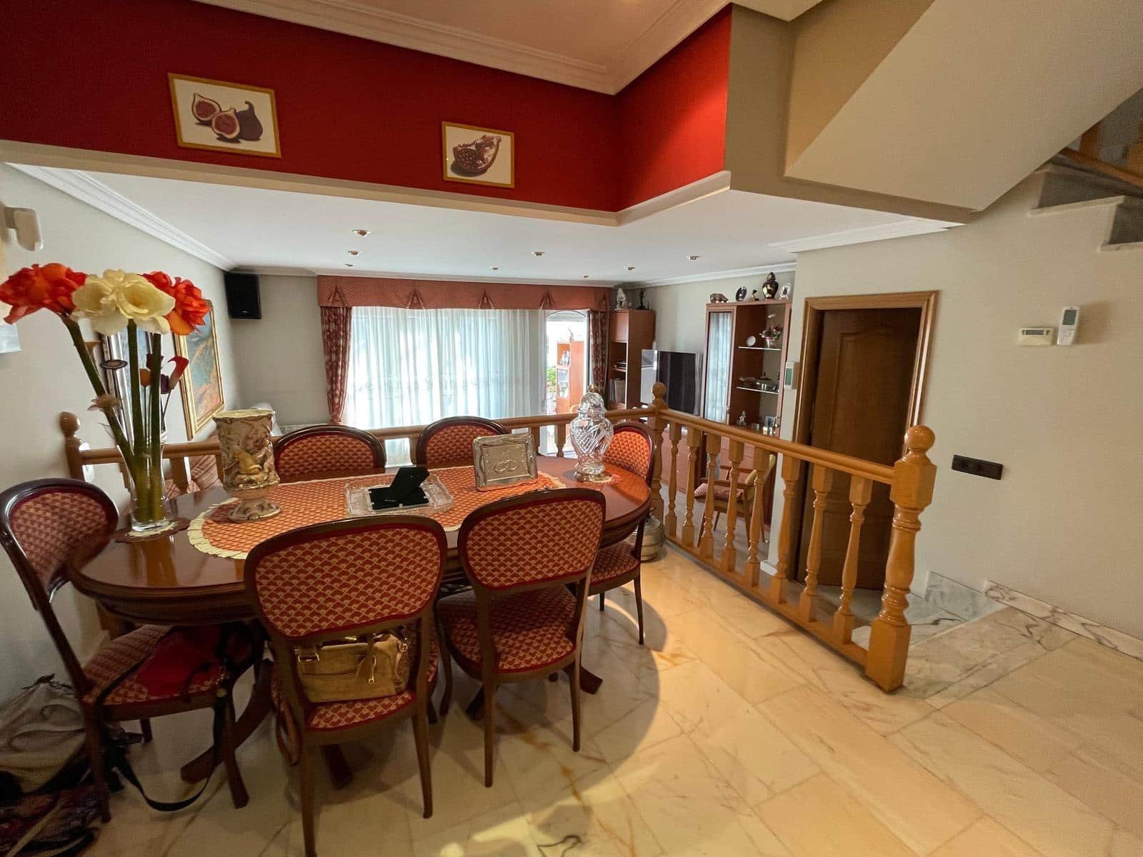 4 soveværelse Rækkehus til salg i Ponferrada med garage - € 319.000 (Ref: 9166948)