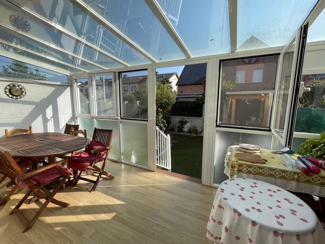 4 slaapkamer Rijtjeshuis te koop in Ponferrada met garage - € 319.000 (Ref: 9166948)