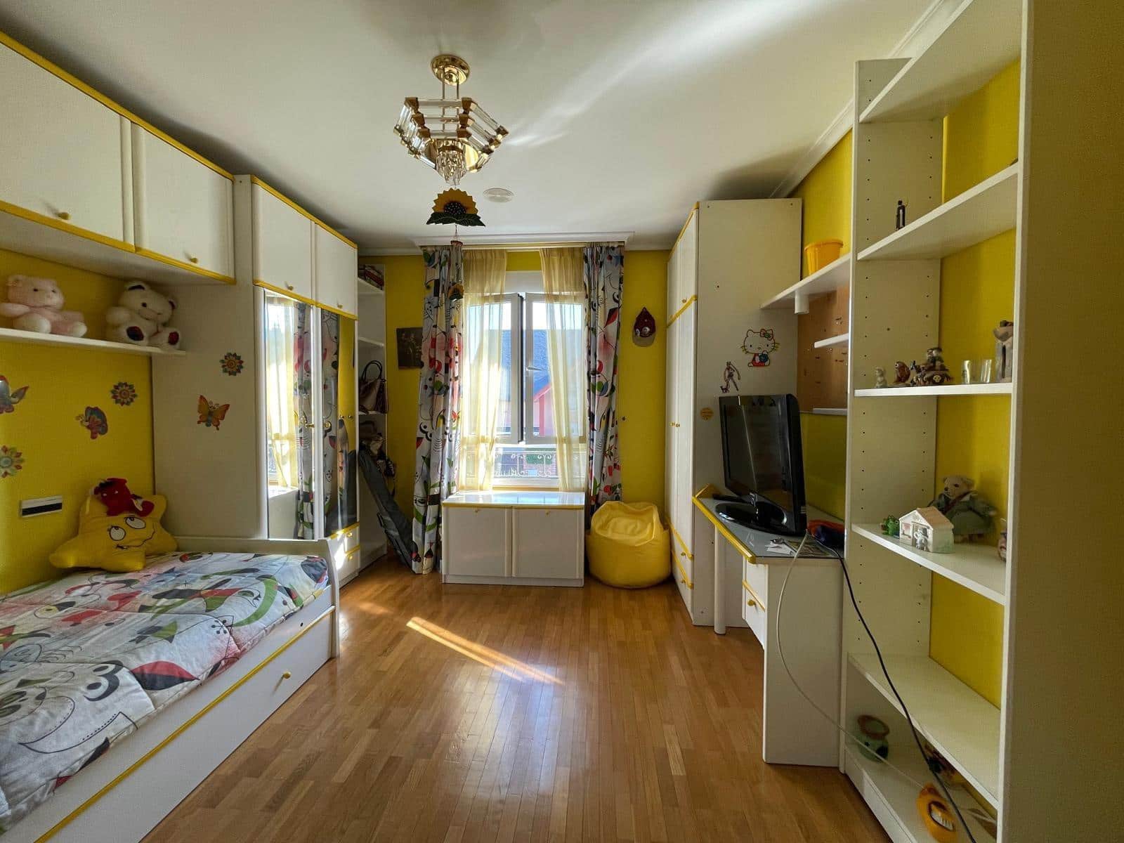 4 soveværelse Rækkehus til salg i Ponferrada med garage - € 319.000 (Ref: 9166948)