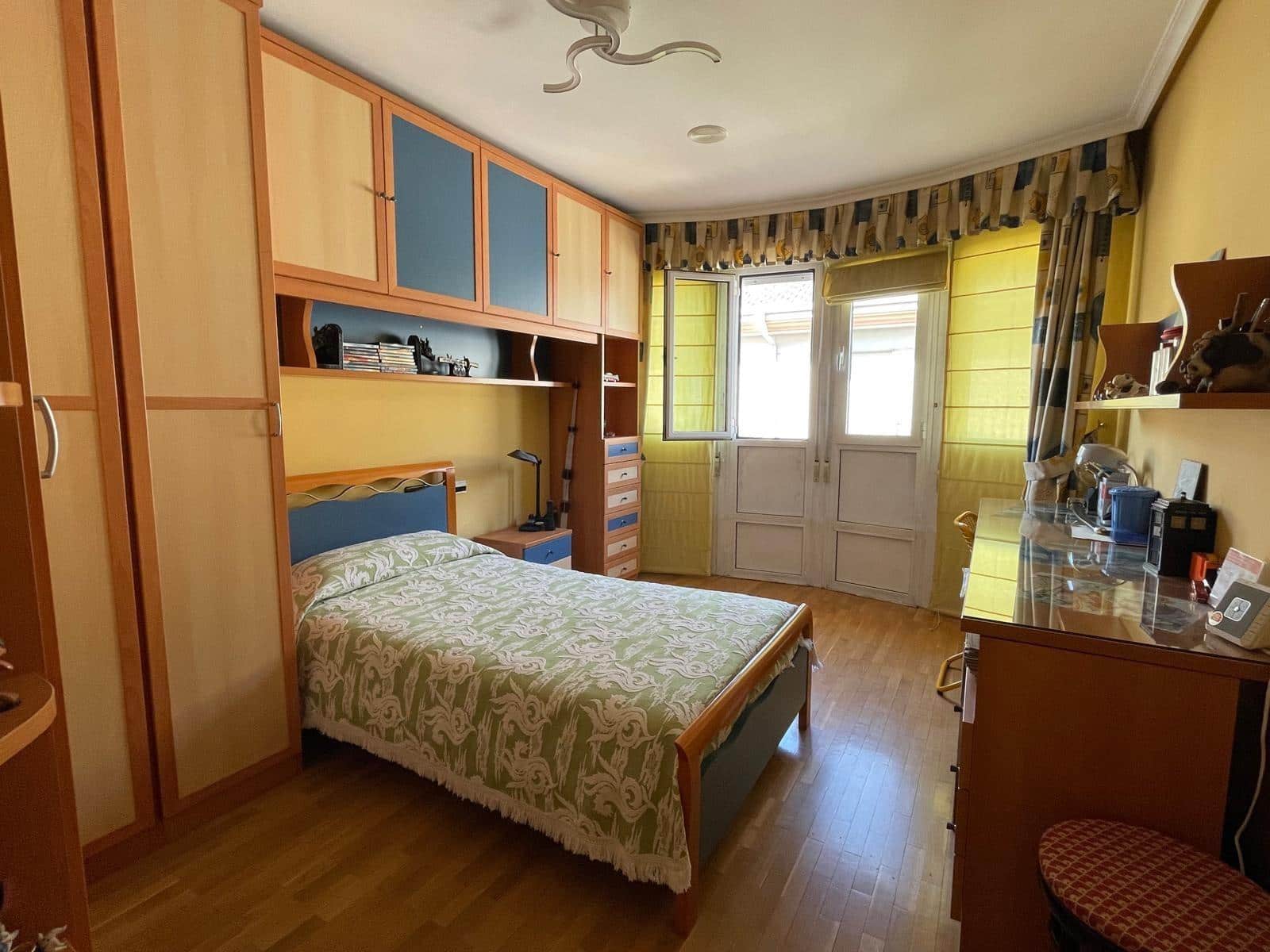 4 soveværelse Rækkehus til salg i Ponferrada med garage - € 319.000 (Ref: 9166948)