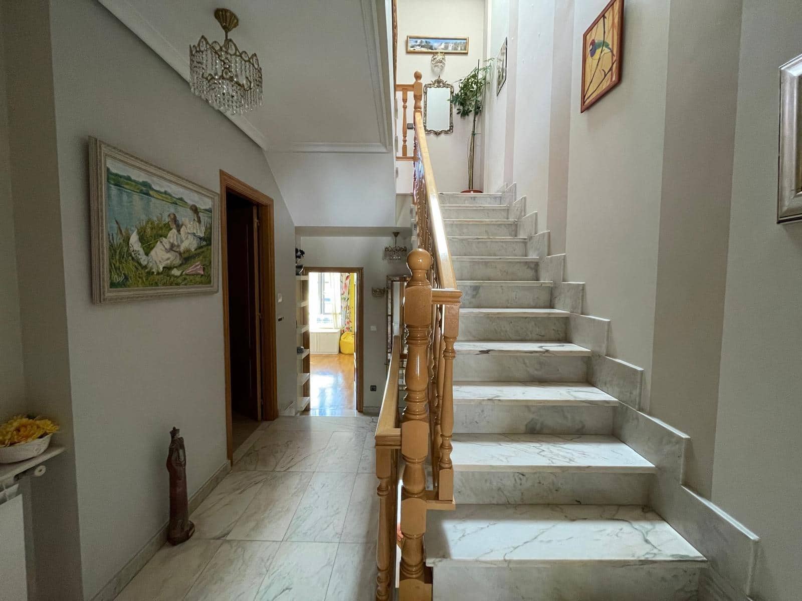 4 soveværelse Rækkehus til salg i Ponferrada med garage - € 319.000 (Ref: 9166948)