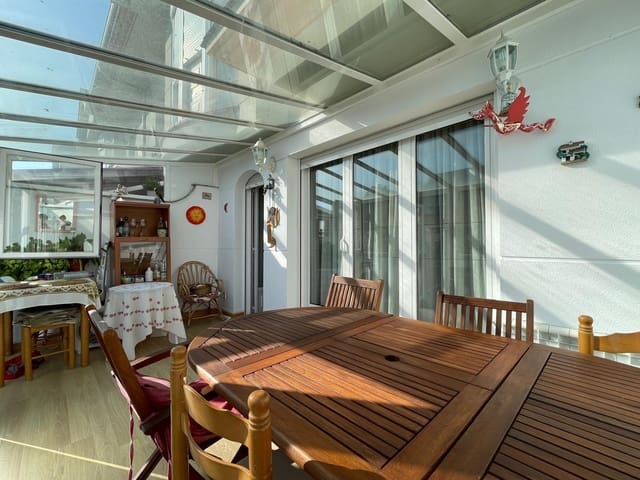 4 slaapkamer Rijtjeshuis te koop in Ponferrada met garage - € 319.000 (Ref: 9166948)