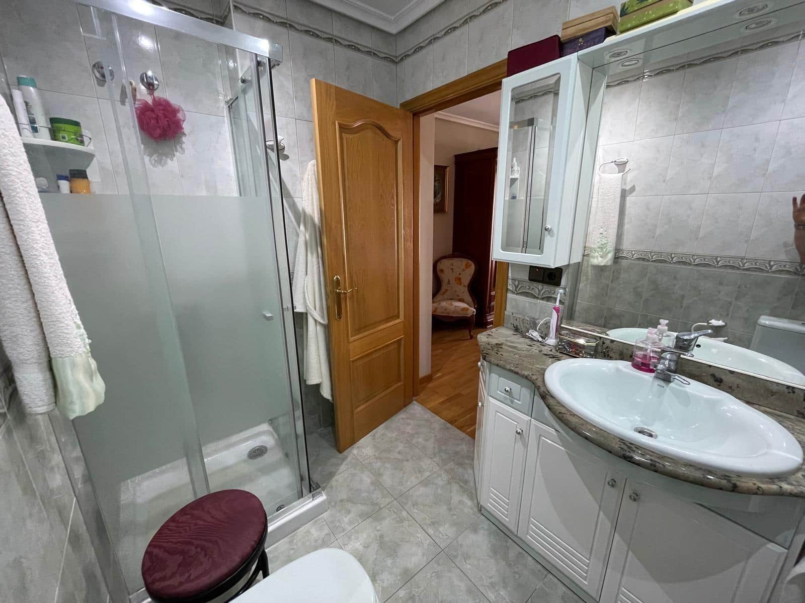 4 soveværelse Rækkehus til salg i Ponferrada med garage - € 319.000 (Ref: 9166948)