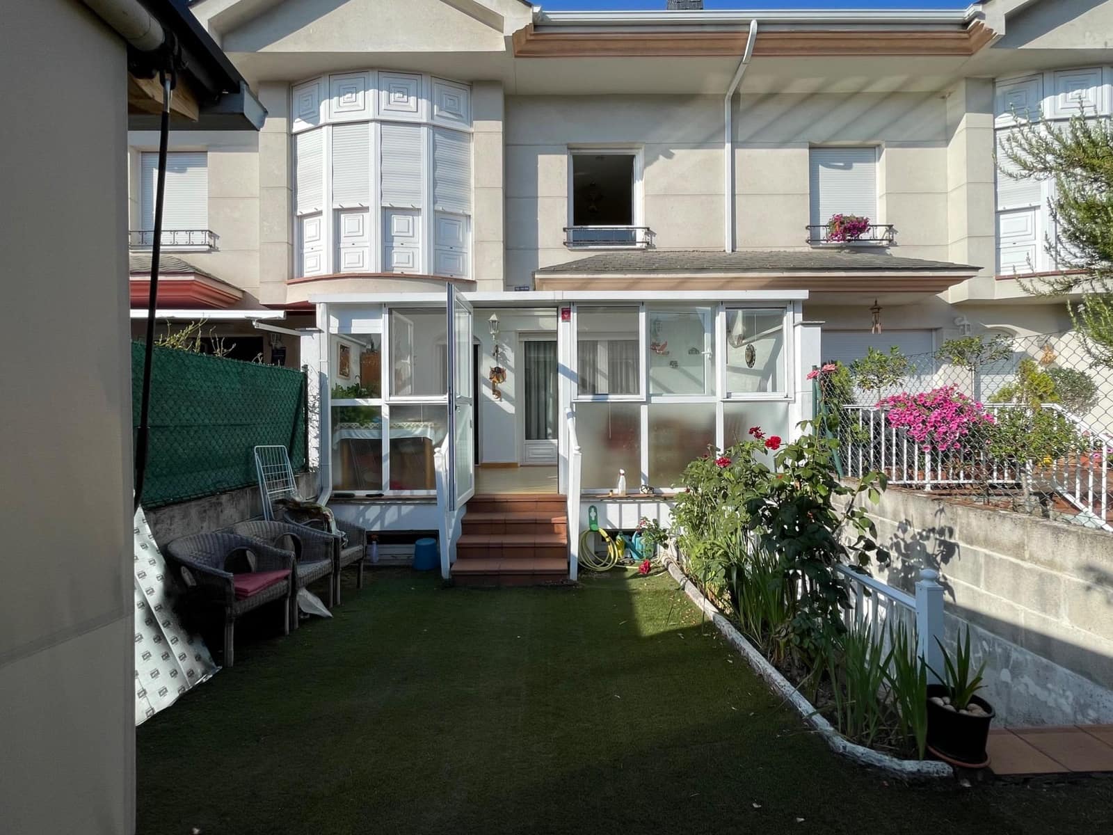 4 soveværelse Rækkehus til salg i Ponferrada med garage - € 319.000 (Ref: 9166948)