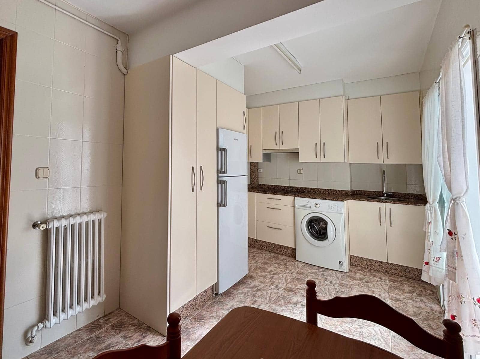 3 sypialnia Mieszkanie do wynajęcia w Ponferrada - 330 € (Ref: 9188517)