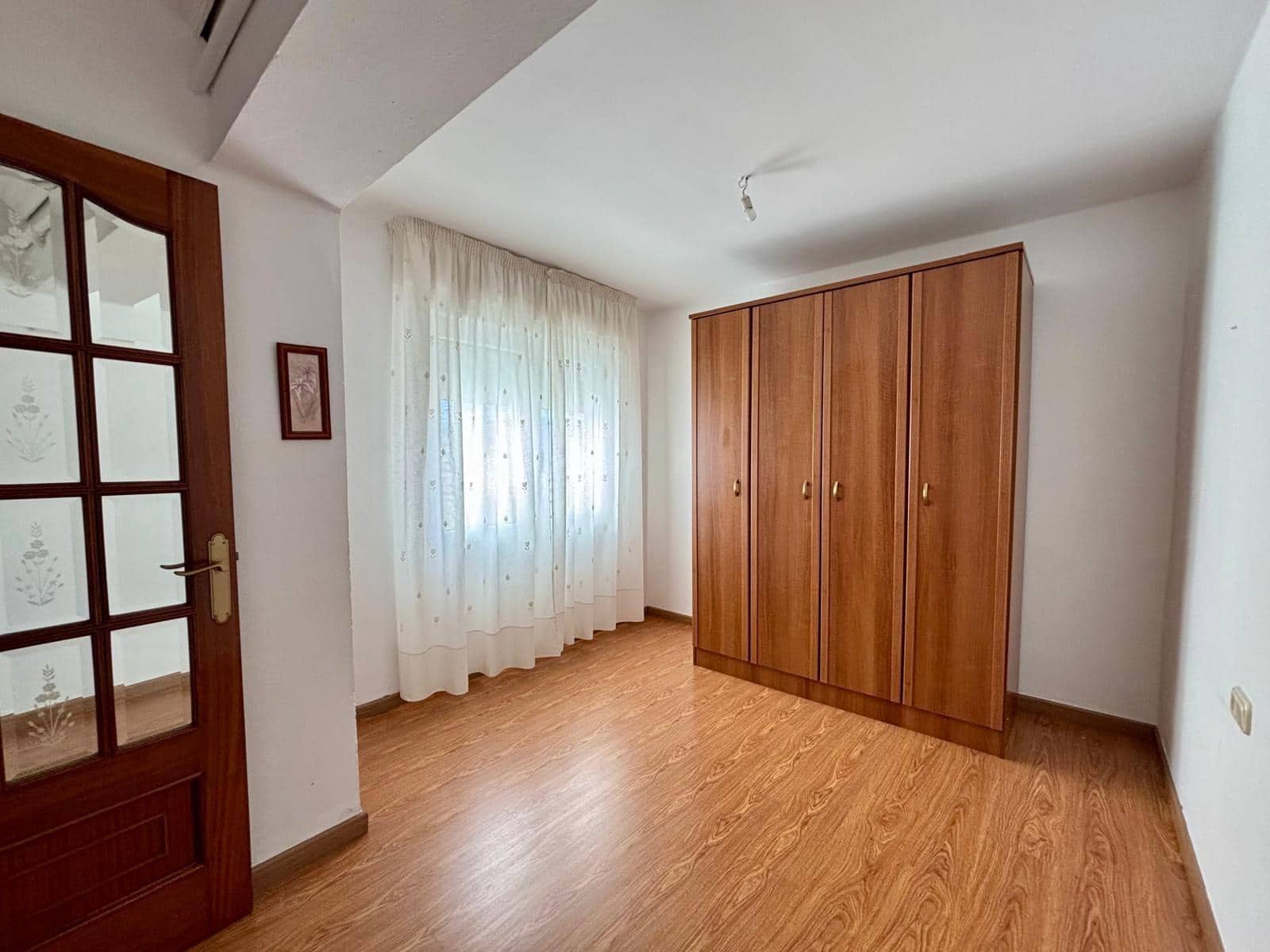 3 sypialnia Mieszkanie do wynajęcia w Ponferrada - 330 € (Ref: 9188517)
