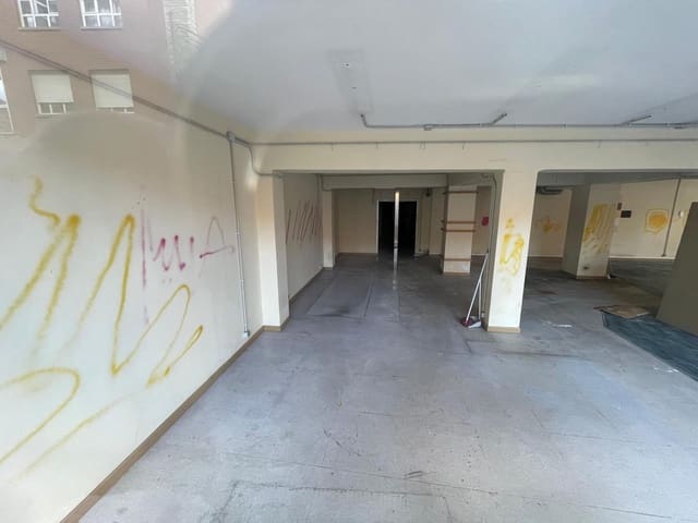 Comercial para venda em Leão cidade - 144 000 € (Ref: 9197796)