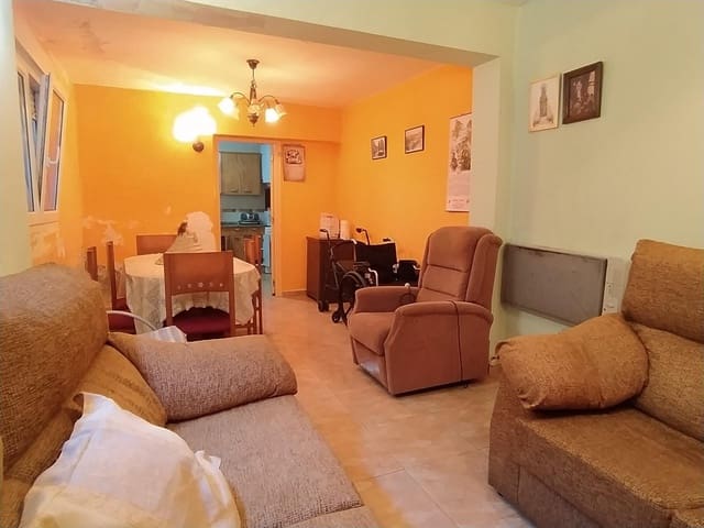 3 slaapkamer Flat te koop in Ponferrada - € 64.000 (Ref: 9243024)