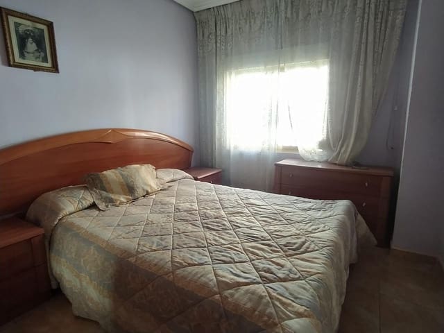 3 slaapkamer Flat te koop in Ponferrada - € 64.000 (Ref: 9243024)