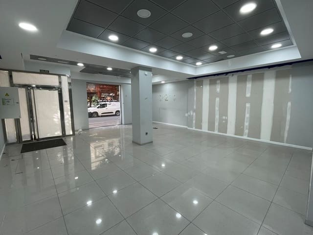 Erhverv til leje i Ponferrada - € 1.000 (Ref: 9269816)