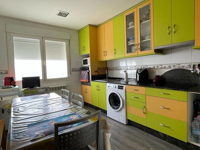 4 slaapkamer Rijtjeshuis te koop in Cortiguera, Cabañas Raras met garage - € 145.000 (Ref: 9308589)