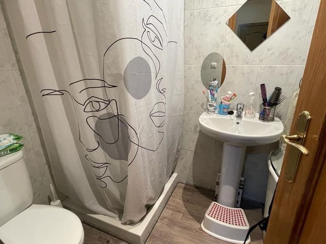 4 slaapkamer Rijtjeshuis te koop in Cortiguera, Cabañas Raras met garage - € 145.000 (Ref: 9308589)