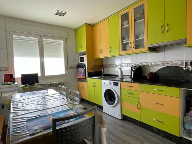 4 slaapkamer Rijtjeshuis te koop in Cortiguera, Cabañas Raras met garage - € 145.000 (Ref: 9308589)