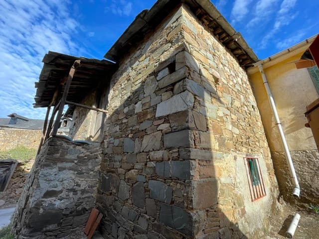 2 sovrum Hus till salu i Ponferrada - 5 500 € (Ref: 9321966)