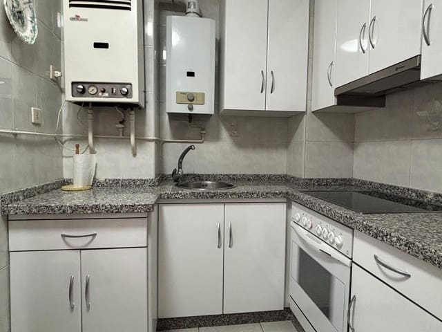 4 soveværelse Lejlighed til salg i Ponferrada - € 85.000 (Ref: 9353673)