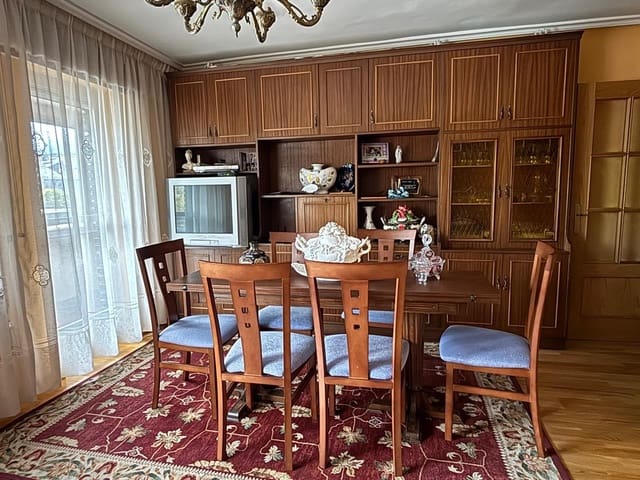 4 soveværelse Lejlighed til salg i Ponferrada - € 85.000 (Ref: 9353673)