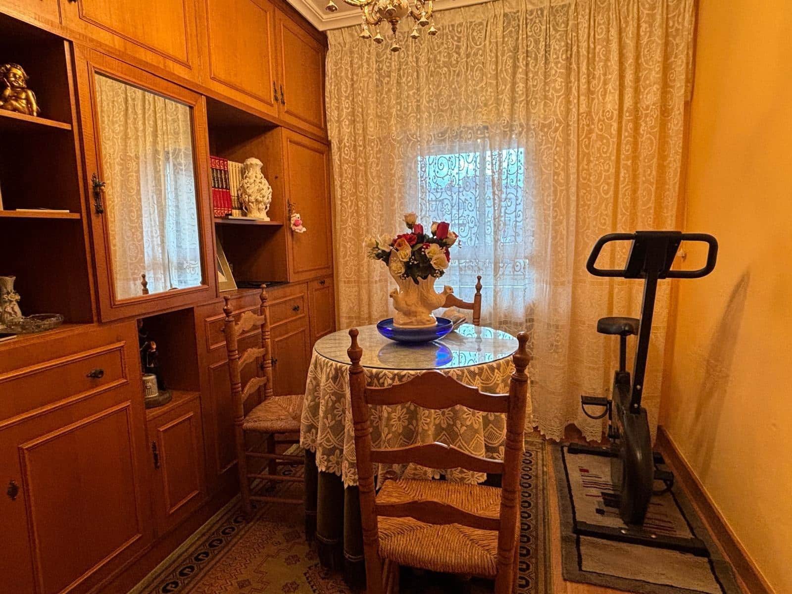 4 slaapkamer Flat te koop in Ponferrada - € 85.000 (Ref: 9353673)