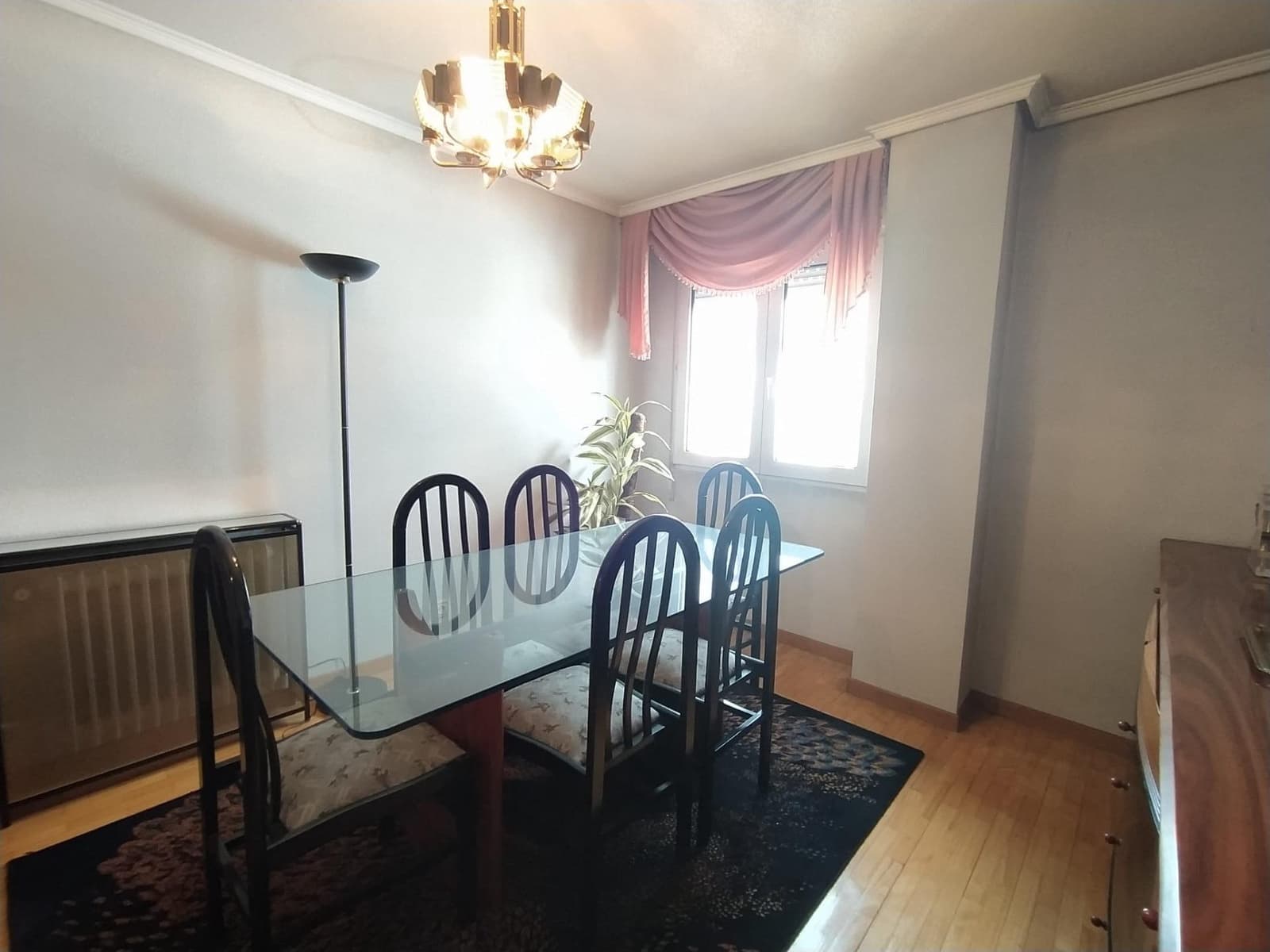 4 makuuhuone Huoneisto myytävänä paikassa Ponferrada mukana 
autotalli - 115 000 € (Ref: 9353674)