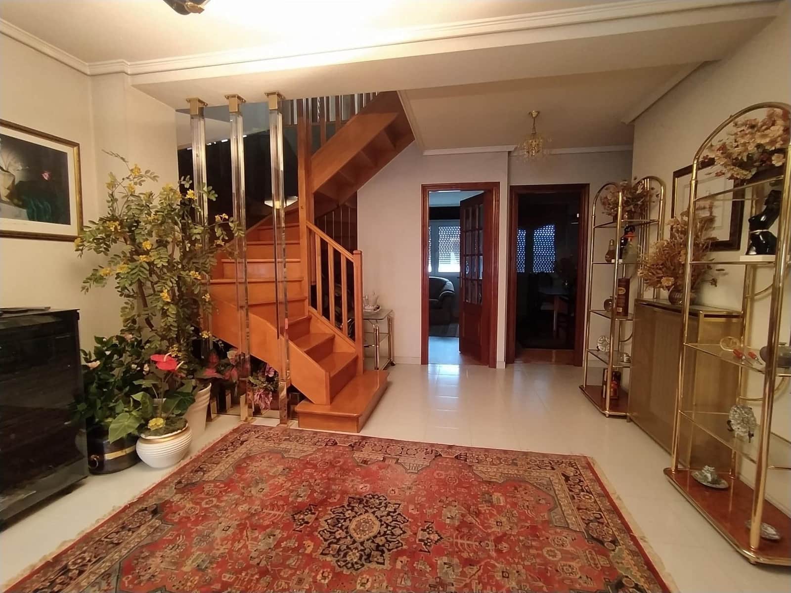 4 makuuhuone Huoneisto myytävänä paikassa Ponferrada mukana 
autotalli - 115 000 € (Ref: 9353674)