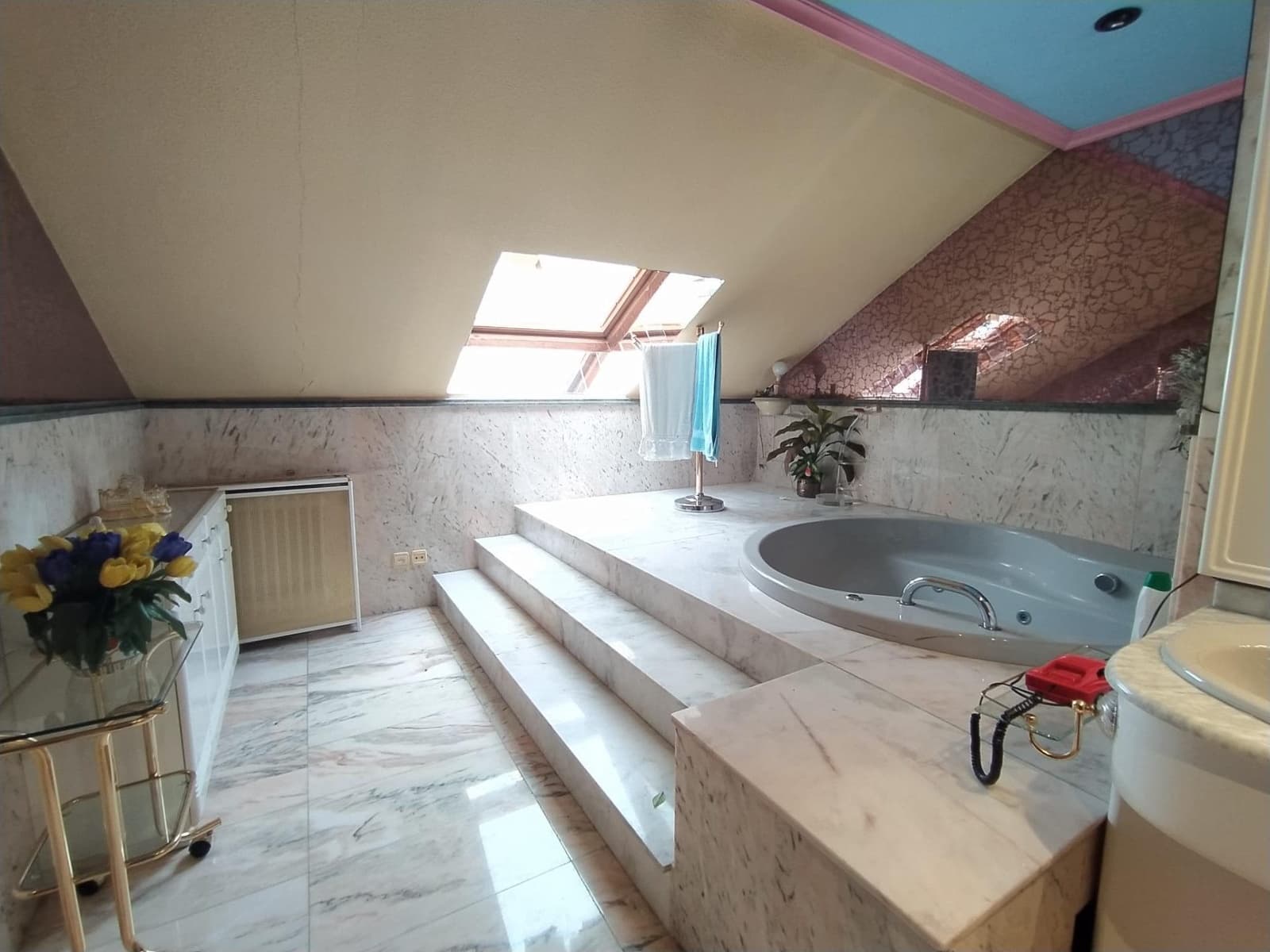 4 makuuhuone Huoneisto myytävänä paikassa Ponferrada mukana 
autotalli - 115 000 € (Ref: 9353674)