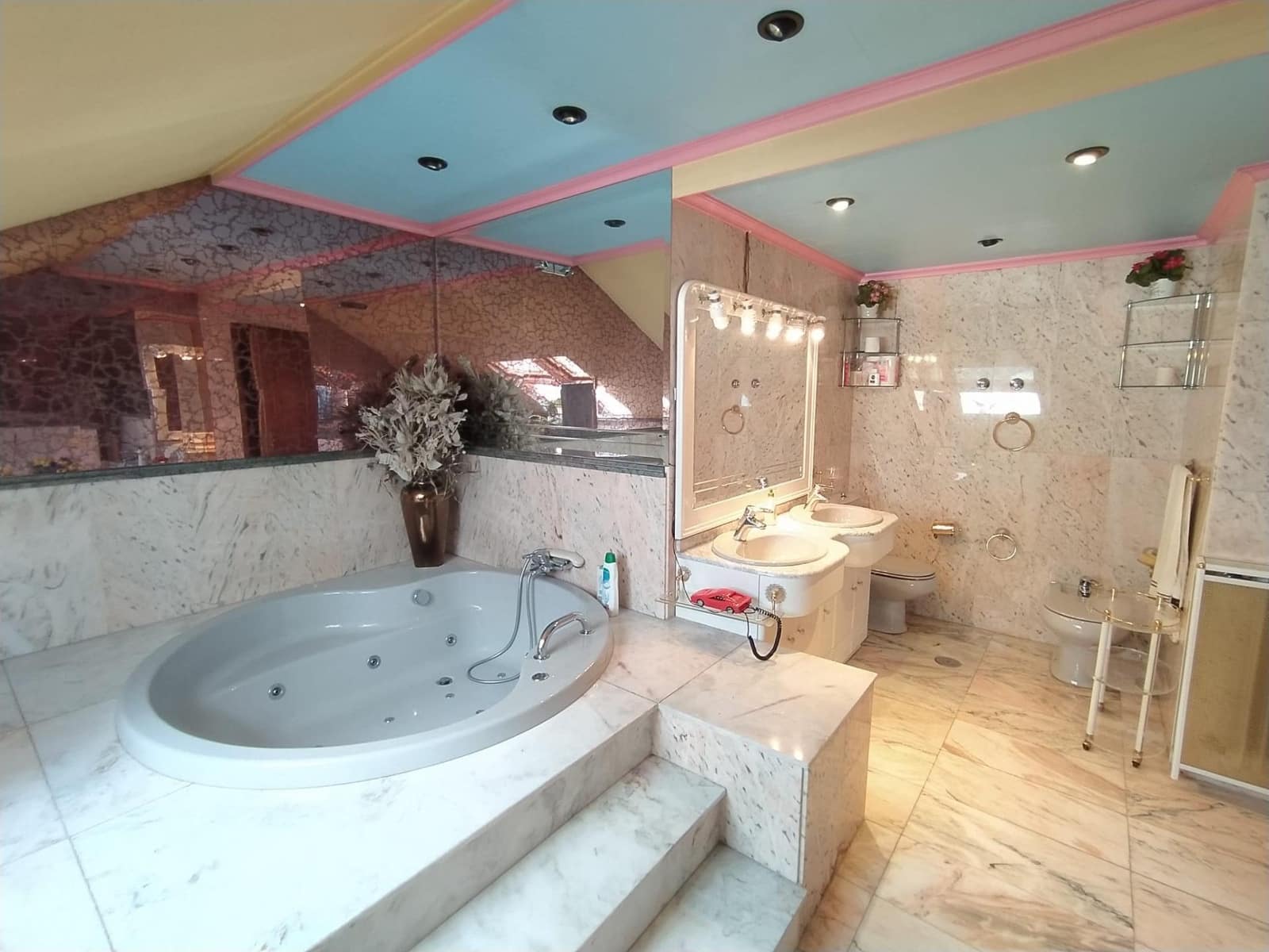 4 makuuhuone Huoneisto myytävänä paikassa Ponferrada mukana 
autotalli - 115 000 € (Ref: 9353674)