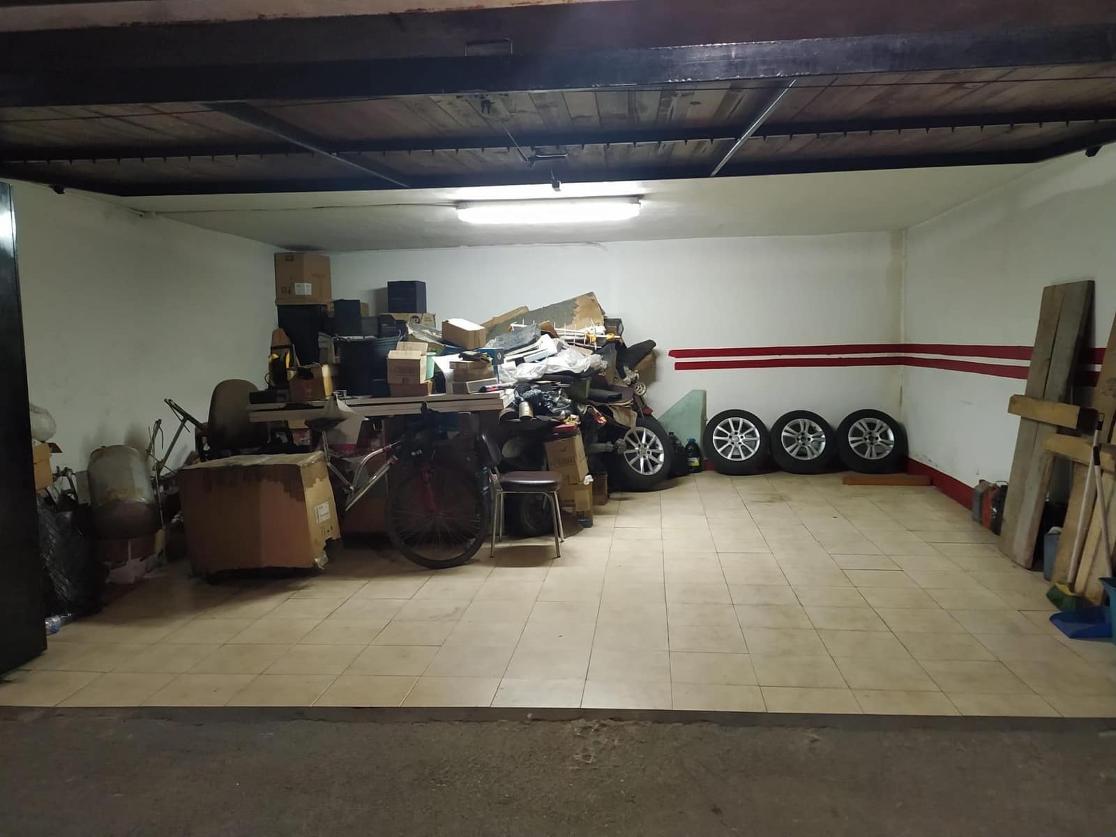 4 makuuhuone Huoneisto myytävänä paikassa Ponferrada mukana 
autotalli - 115 000 € (Ref: 9353674)