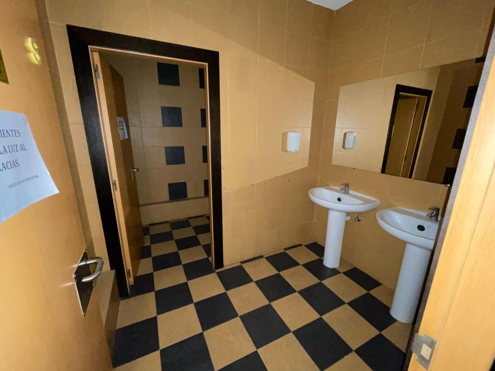 Komercyjne na sprzedaż w Ponferrada - 130 000 € (Ref: 9367621)