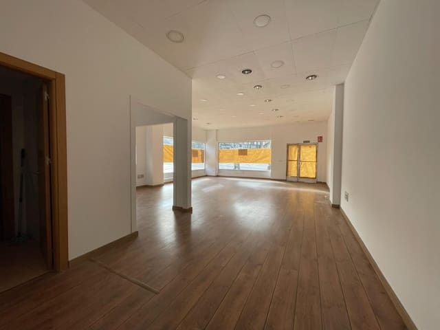 Commercial for rent in Ponferrada - € 600 (Ref: 9367623)