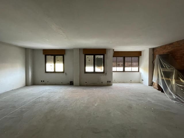Kontor til salgs i Ponferrada - € 58 000 (Ref: 9367624)