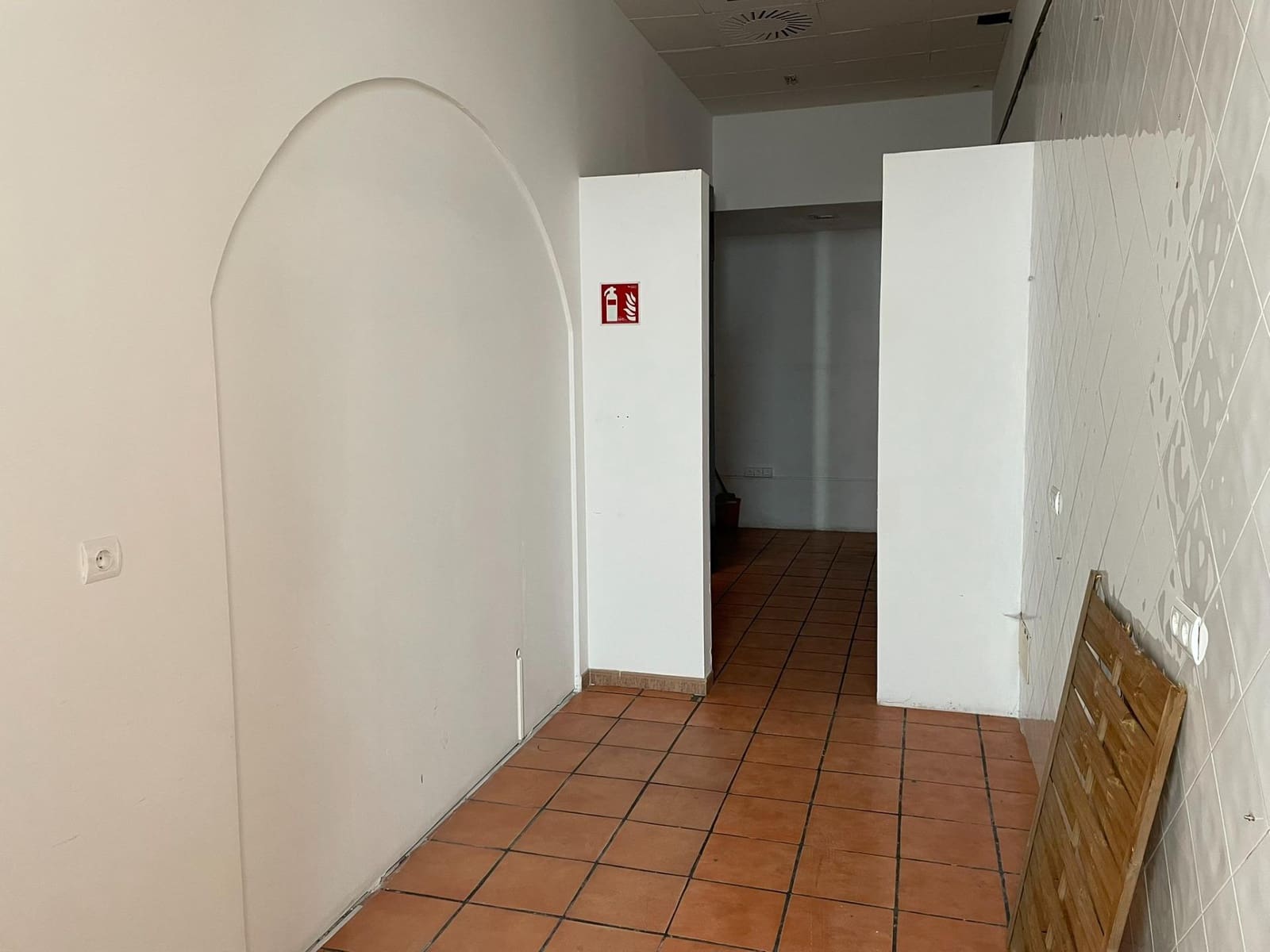 Kommersiell att hyra i Ponferrada - 950 € (Ref: 9367625)