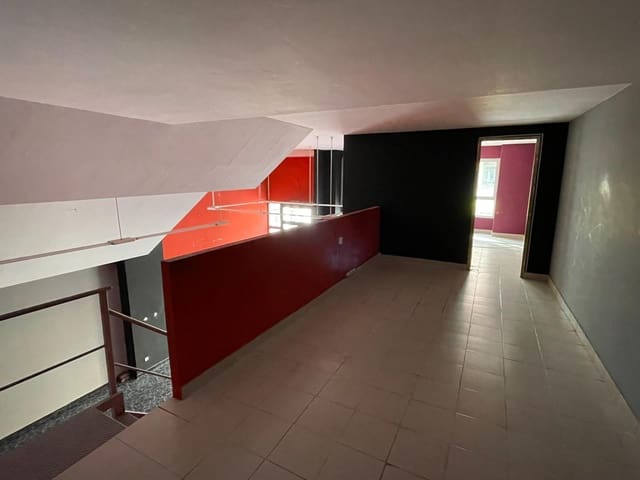 Komercyjne do wynajęcia w Ponferrada - 600 € (Ref: 9367626)