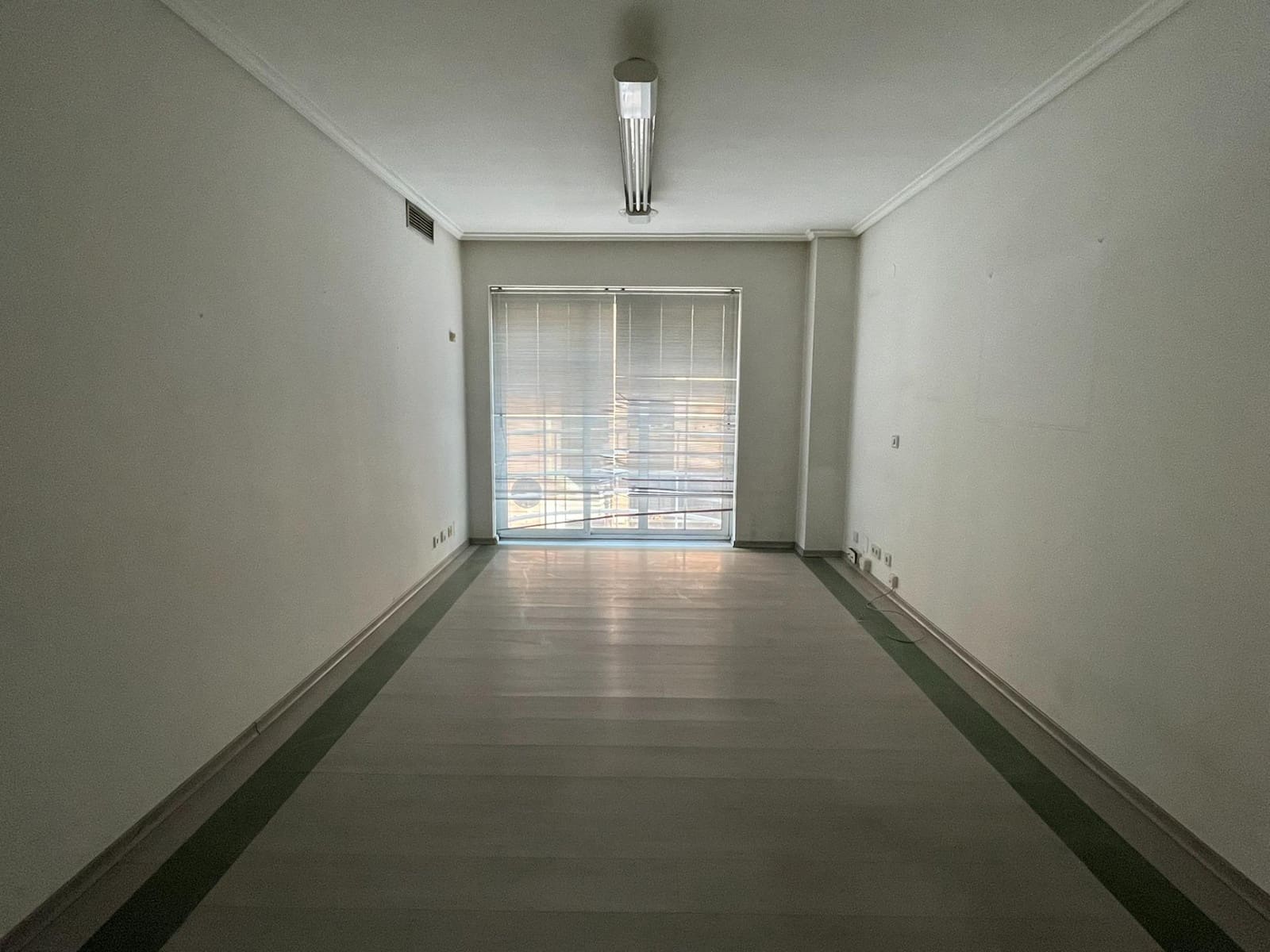 Bureau à vendre à Ponferrada - 80 000 € (Ref: 9367628)