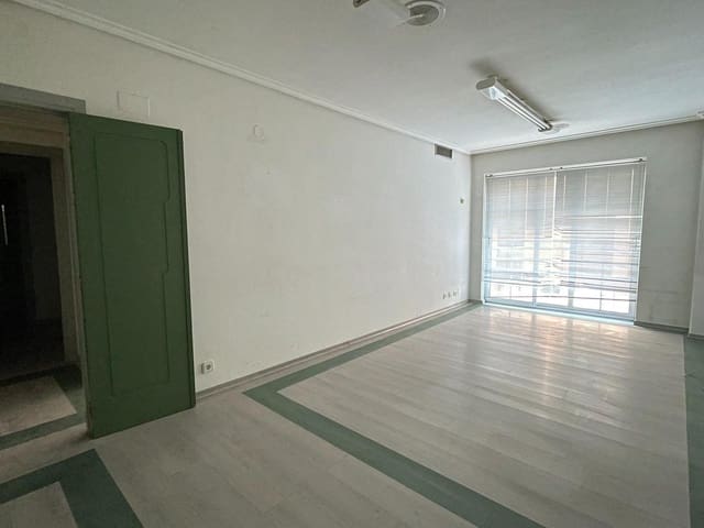 Kontor til salgs i Ponferrada - € 80 000 (Ref: 9367628)