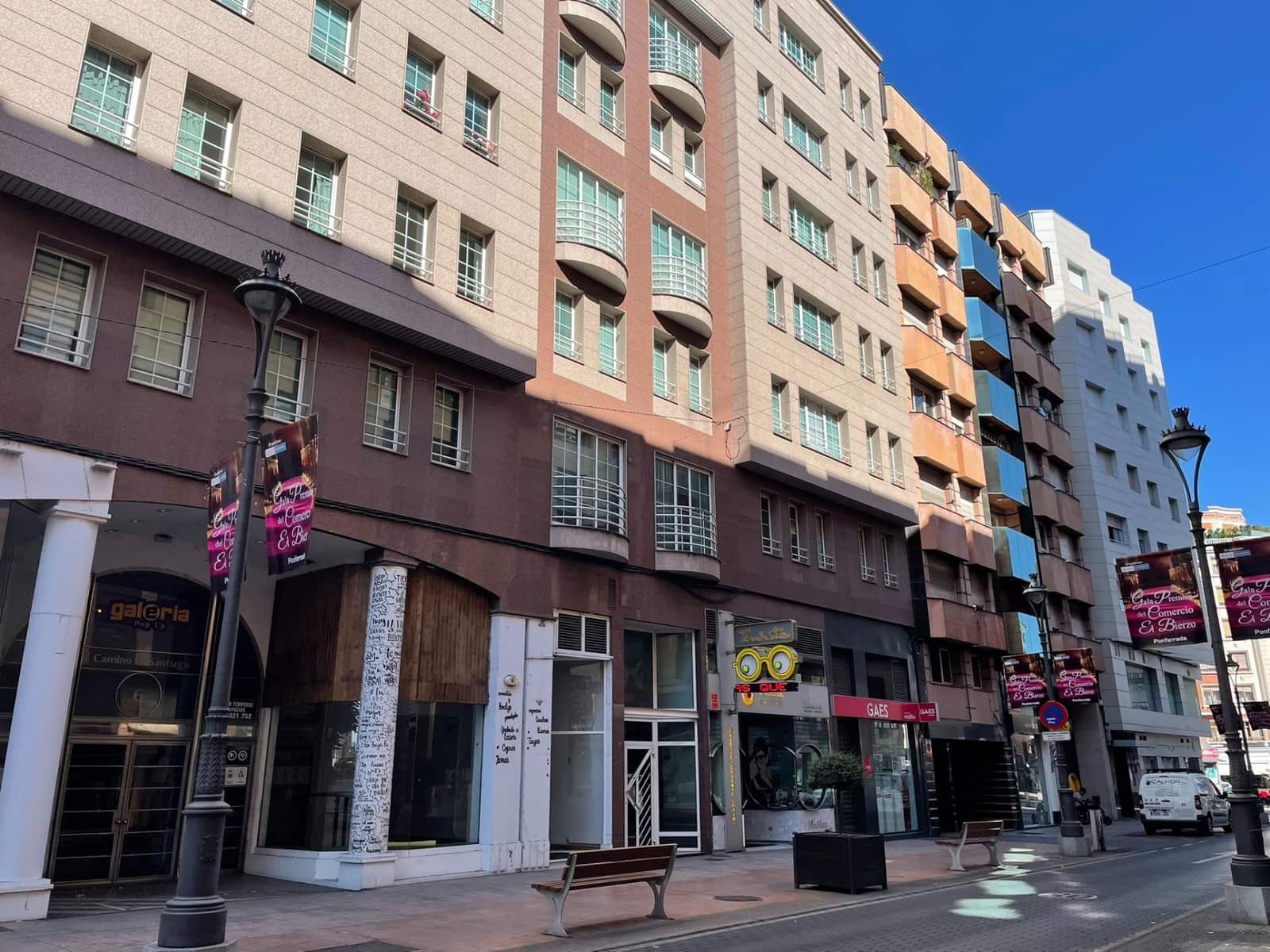 Bureau à vendre à Ponferrada - 80 000 € (Ref: 9367628)