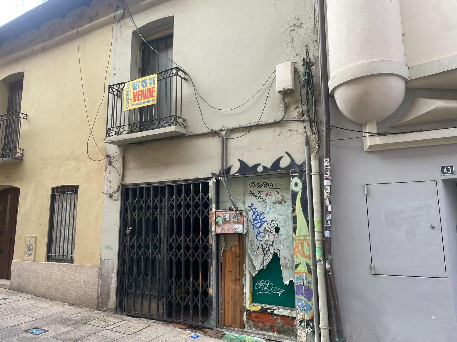 3 soverom Hus til salgs i Ponferrada - € 68 000 (Ref: 9367630)