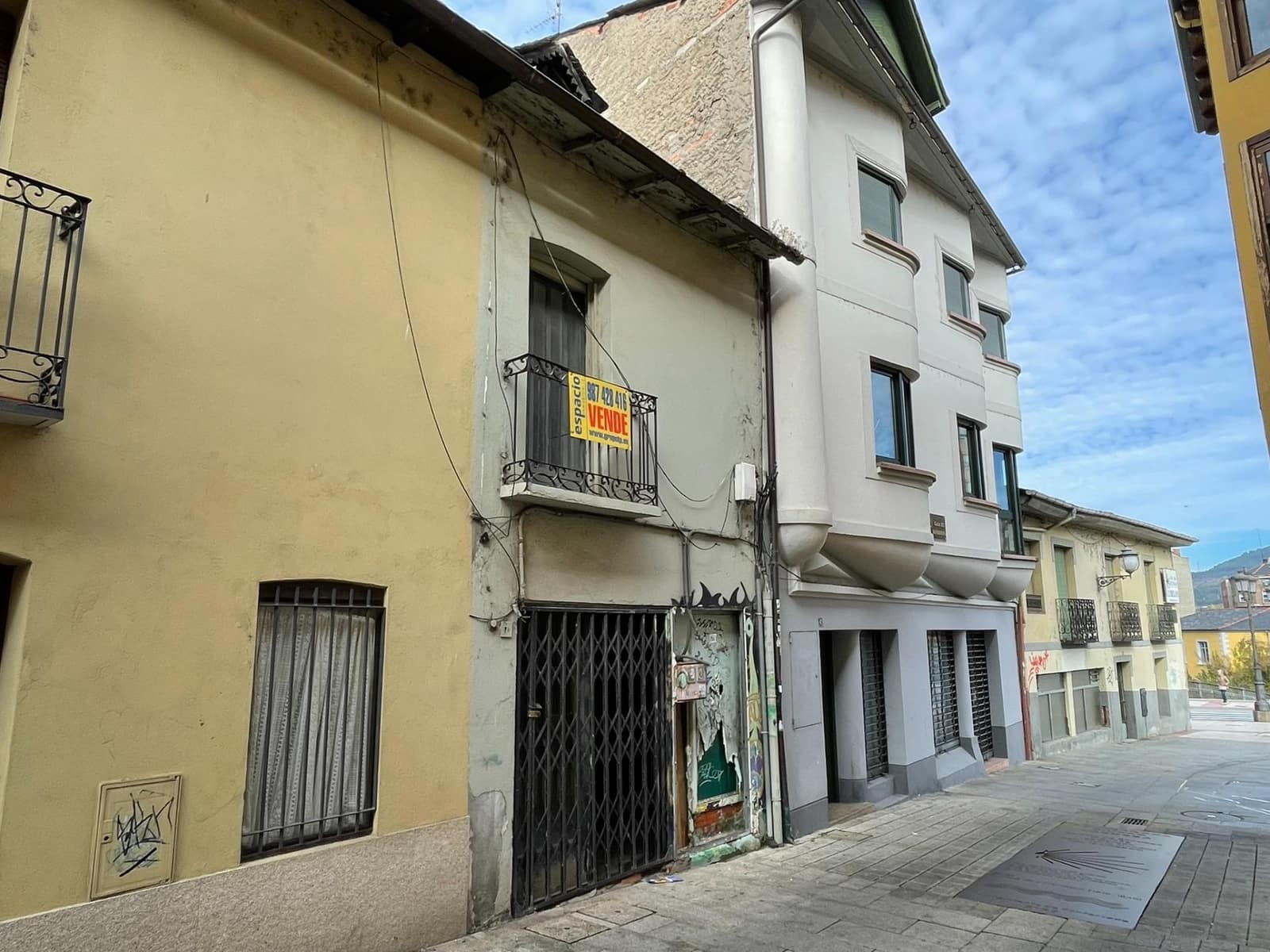 3 soverom Hus til salgs i Ponferrada - € 68 000 (Ref: 9367630)