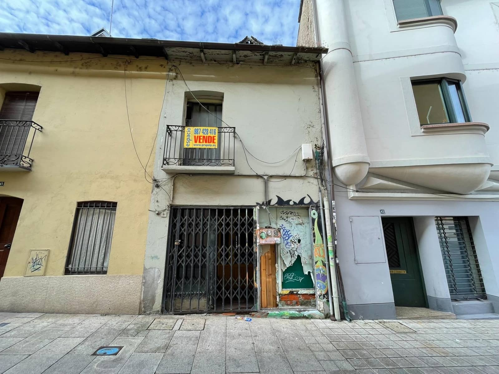 3 soverom Hus til salgs i Ponferrada - € 68 000 (Ref: 9367630)
