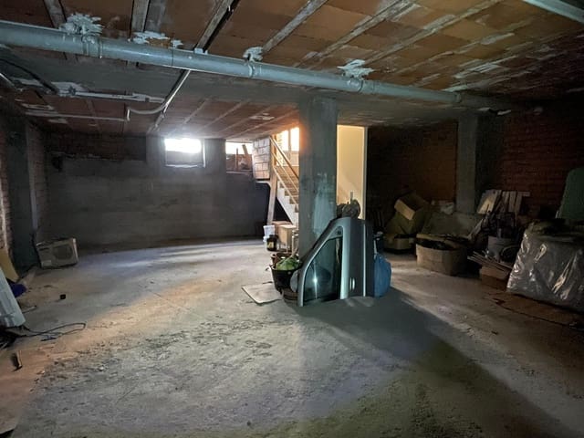 3 soverom Hus til salgs i Ponferrada - € 68 000 (Ref: 9367630)