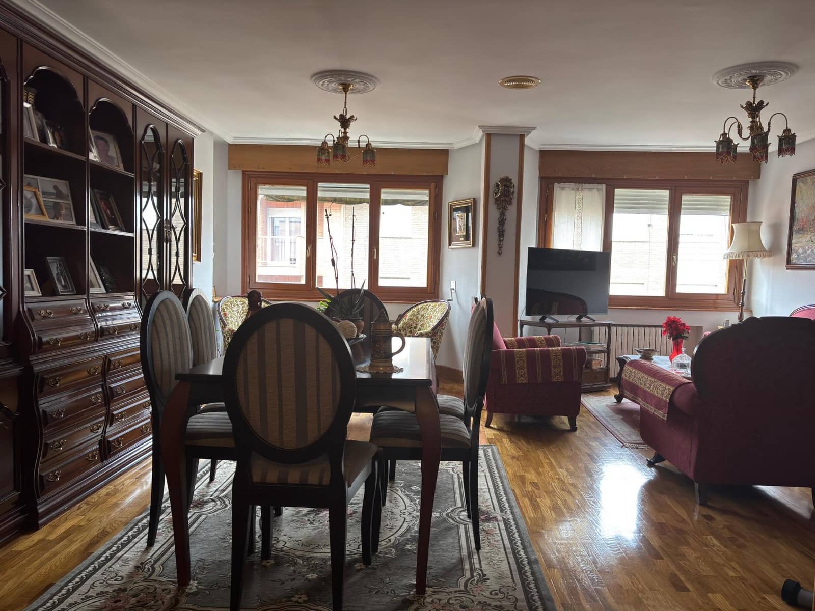 3 sypialnia Mieszkanie na sprzedaż w Ponferrada z garażem - 185 000 € (Ref: 9441393)