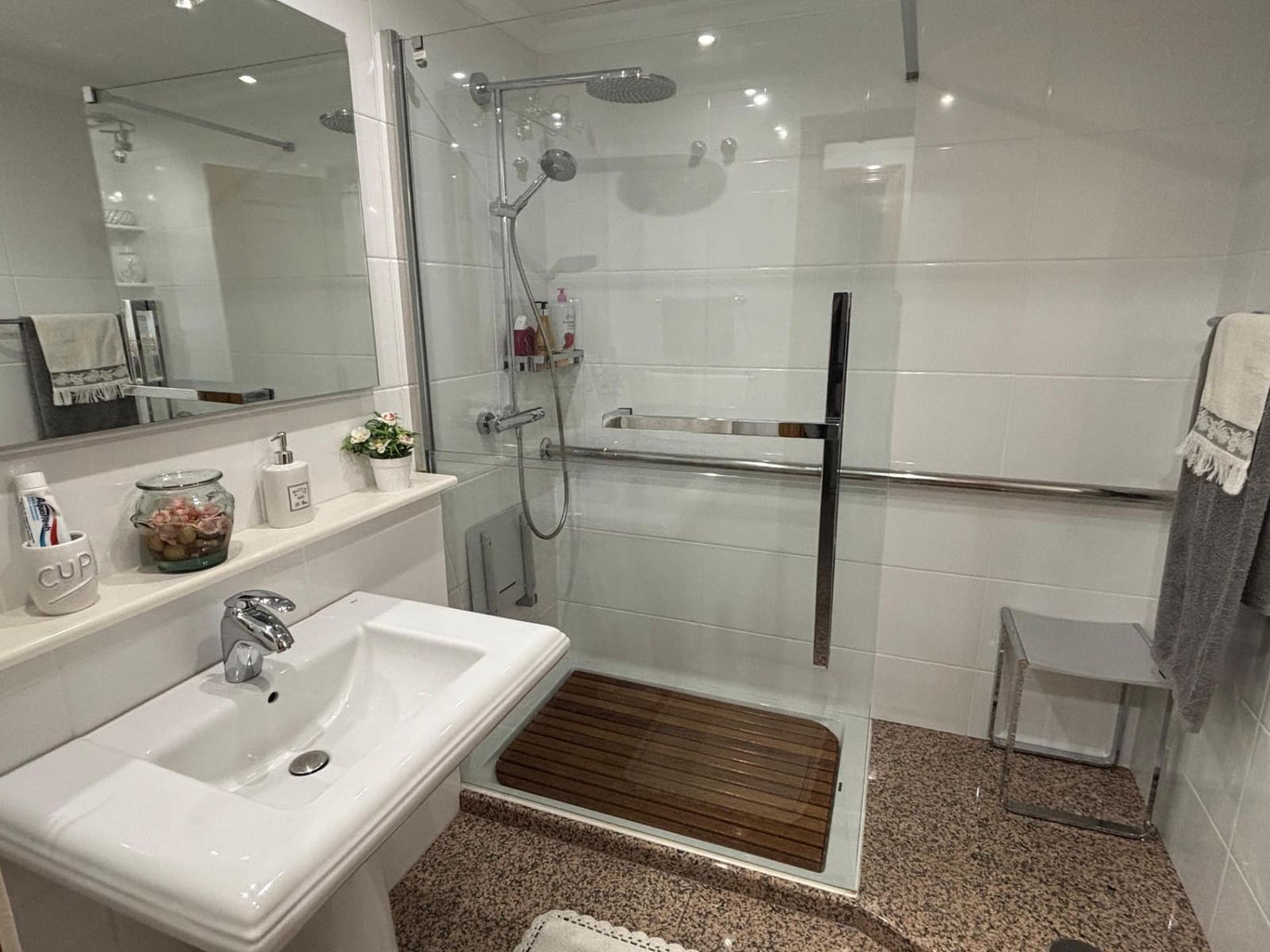 3 sypialnia Mieszkanie na sprzedaż w Ponferrada z garażem - 185 000 € (Ref: 9441393)