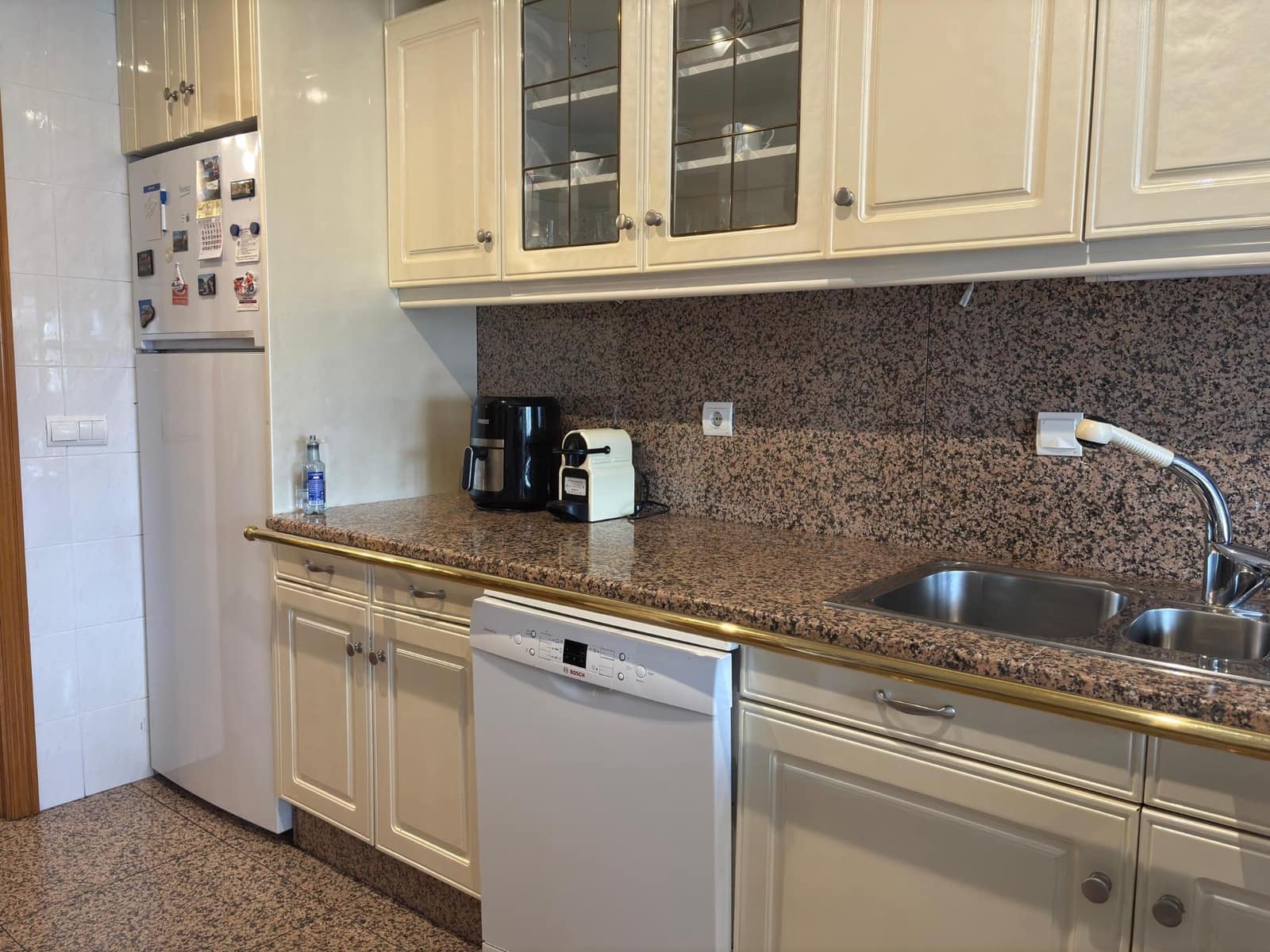 3 sypialnia Mieszkanie na sprzedaż w Ponferrada z garażem - 185 000 € (Ref: 9441393)