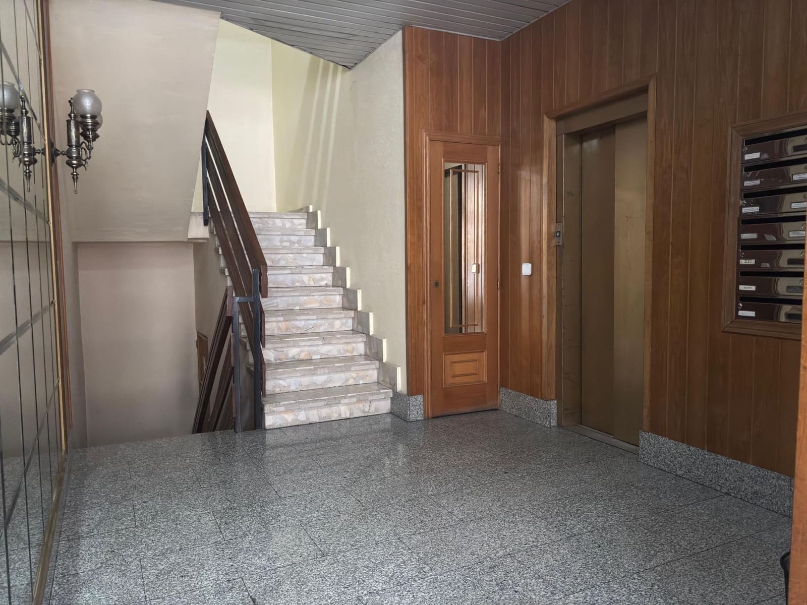 3 sypialnia Mieszkanie na sprzedaż w Ponferrada z garażem - 185 000 € (Ref: 9441393)