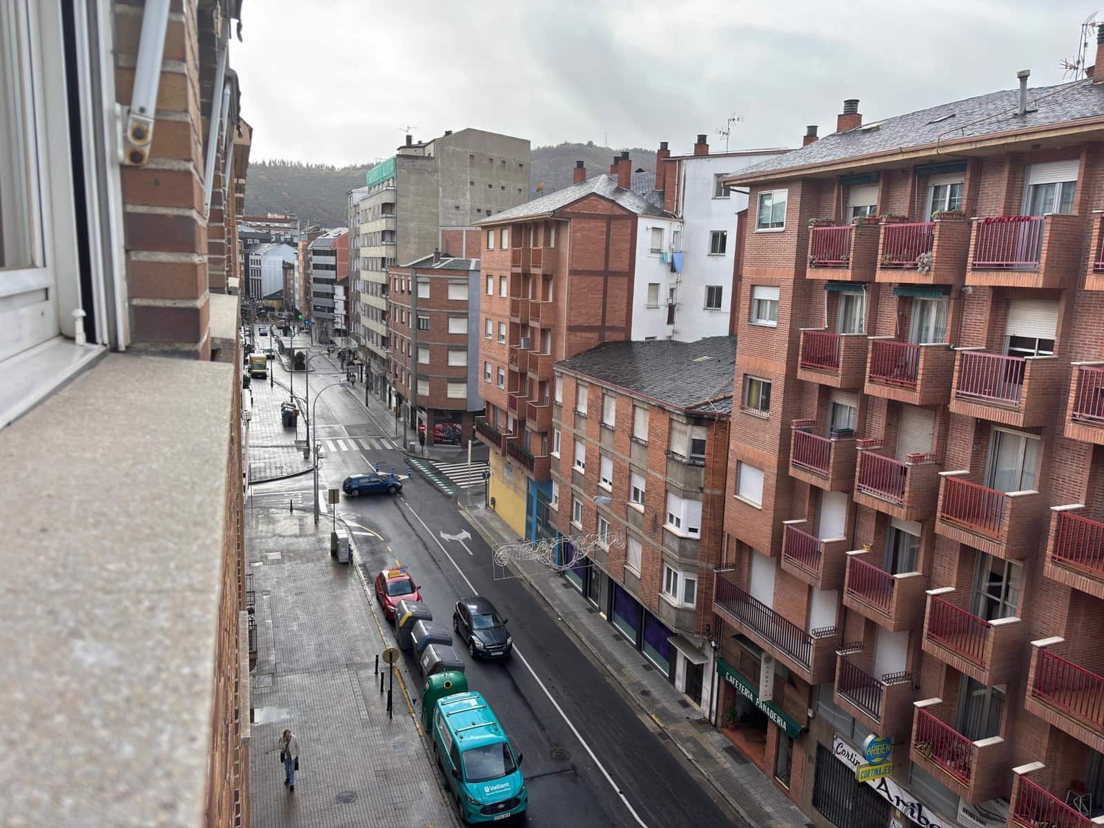 3 sypialnia Mieszkanie na sprzedaż w Ponferrada z garażem - 185 000 € (Ref: 9441393)